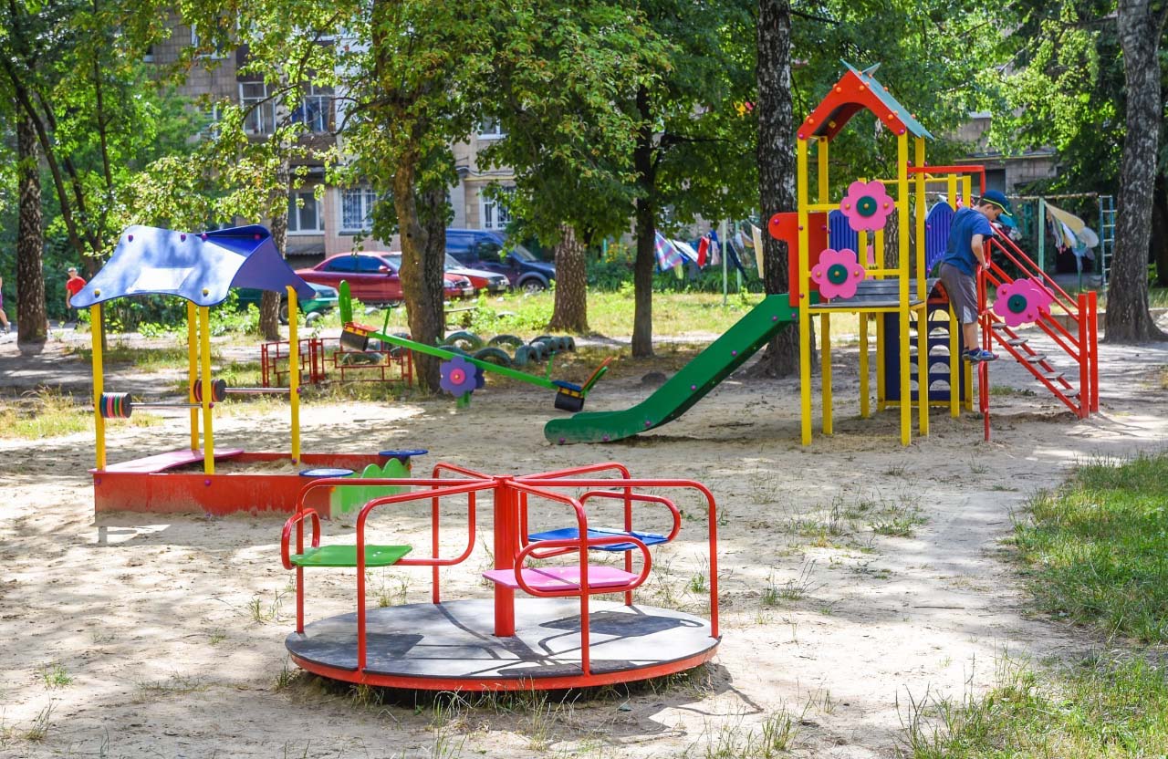 ремонт дитячих майданчиків 01 remont maydanchikiv